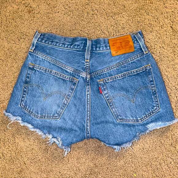 Levis 501 shorts - Picture 2 of 2